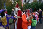 Zwarte Piet helpt de Sint even een handj... (54,7 KB)